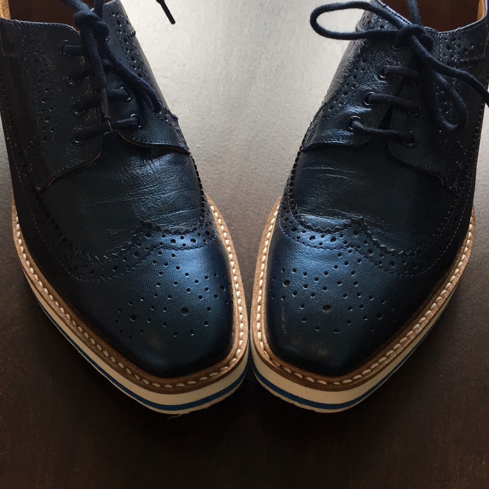 Shoes - Picture 3 of 6